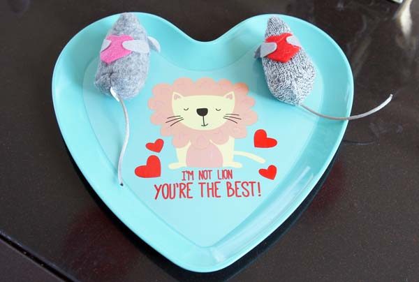 Valentine mice