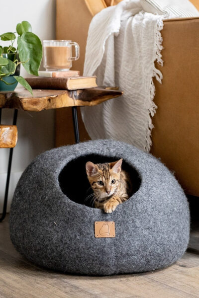 Stone Gray Round Cave Cat Bed