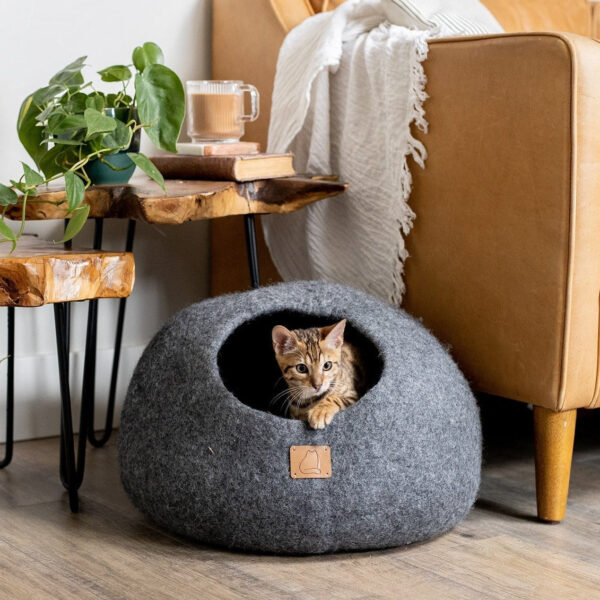 Stone Gray Round Cave Cat Bed